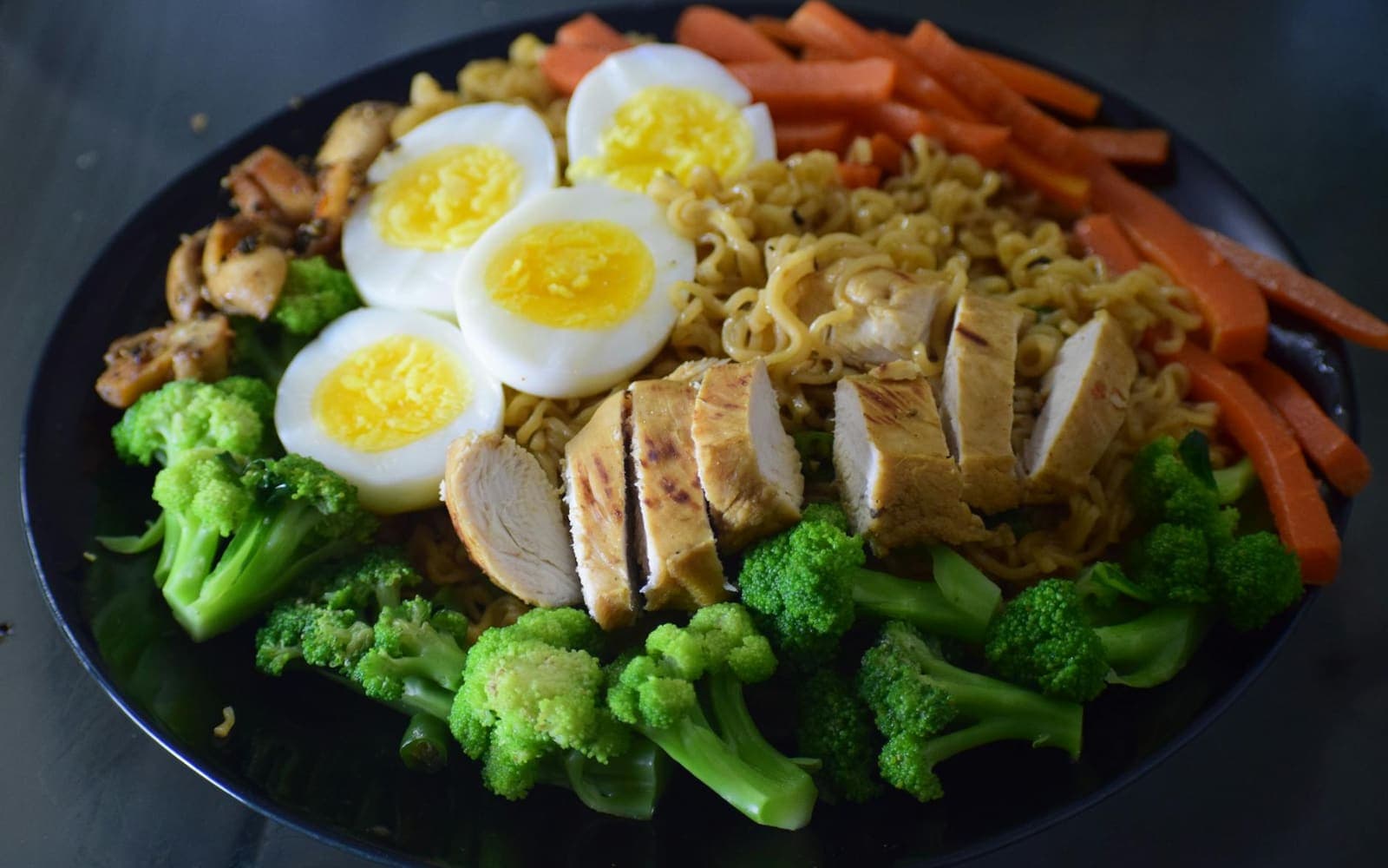 Gastrite crônica: o que comer e o que evitar no dia a dia